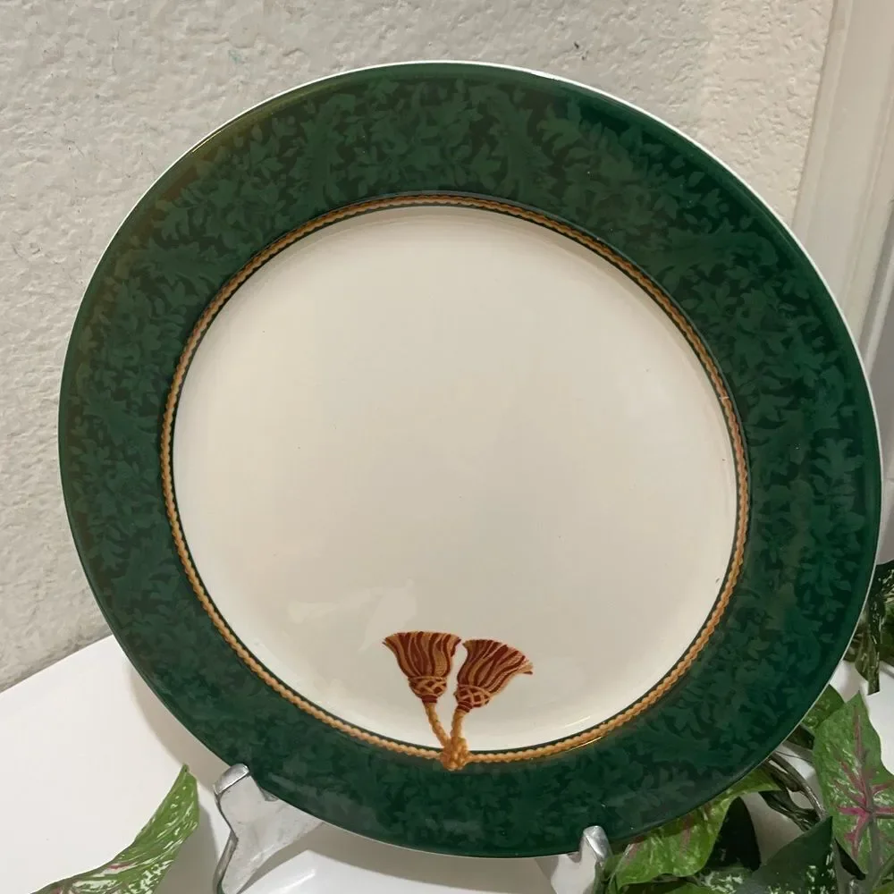 Hallmark Sakura Holiday Abundance Dinner Plate 10.5” B5